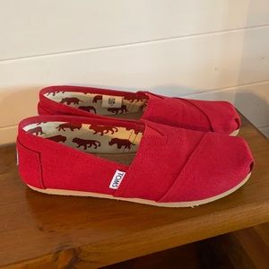 TOMS Excellent Condition
